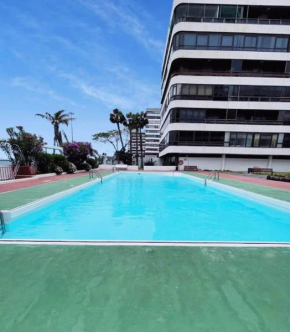 Family Home with pool downtown